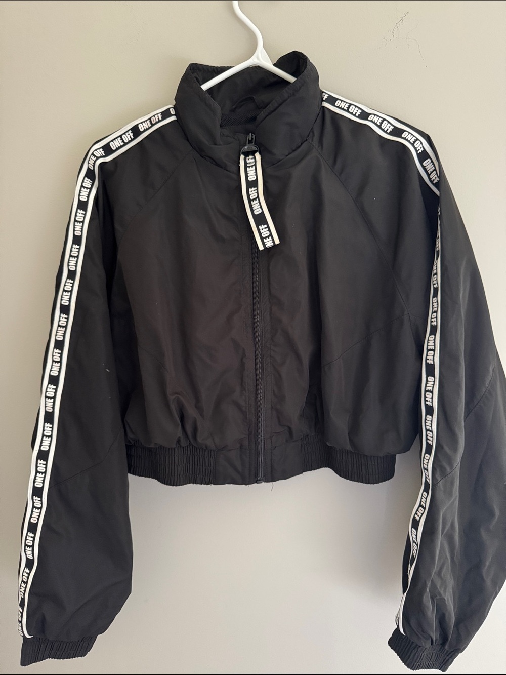 BERSHKA SPORTY BOMBER
